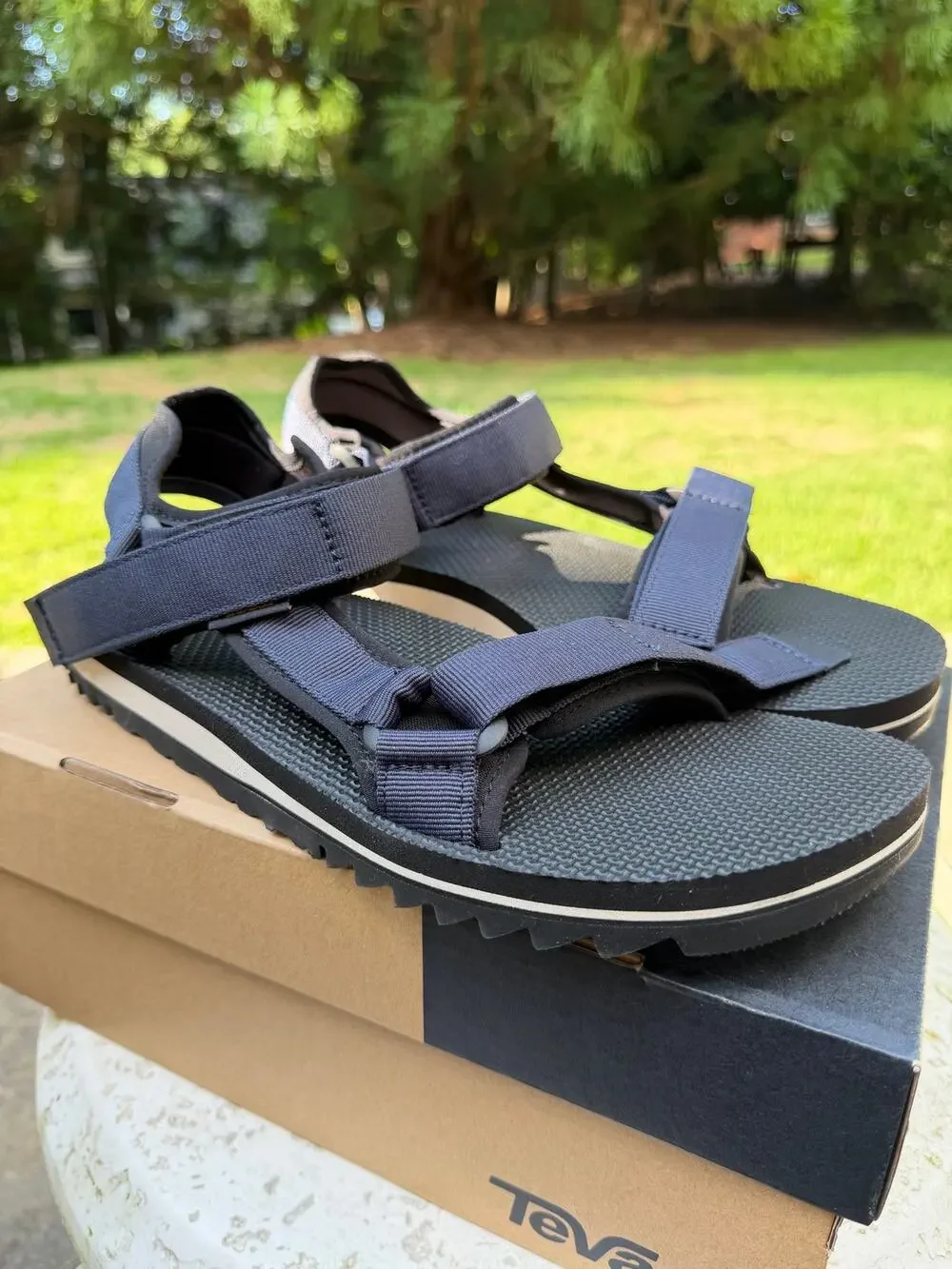 NWT Teva Universal Trail Navy Blue Sport Sandals Size 9